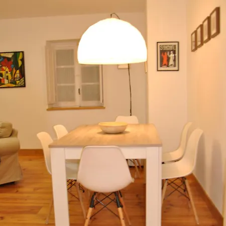 Apartamento En Pleno Centro Del Casco Histórico De *